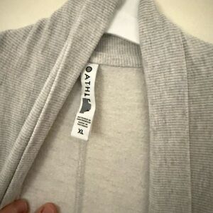 Athleta Women's Light Gray Pranayama Restore Wrap